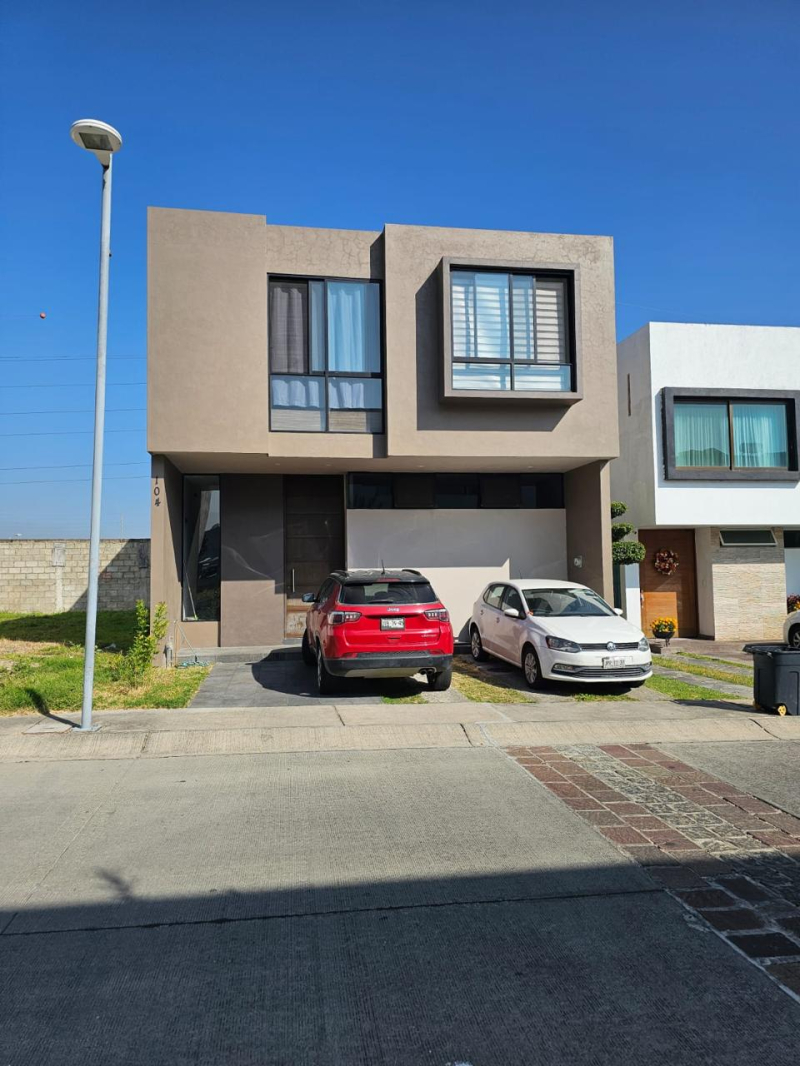 casa en venta en valle imperial
