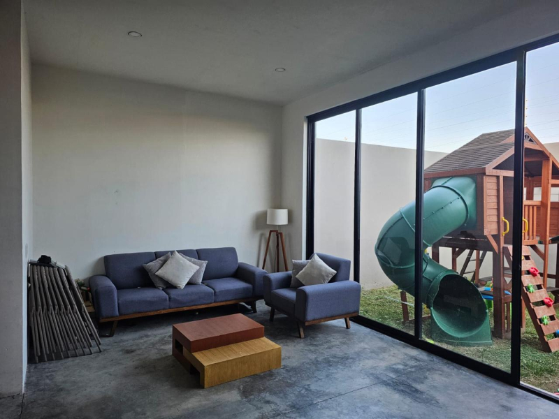 casa en venta en valle imperial