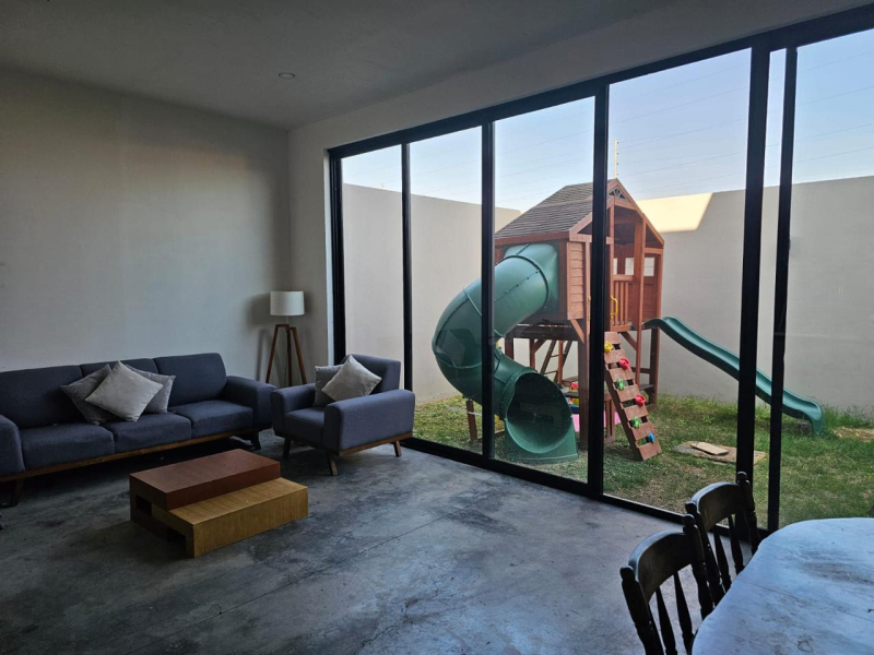 casa en venta en valle imperial