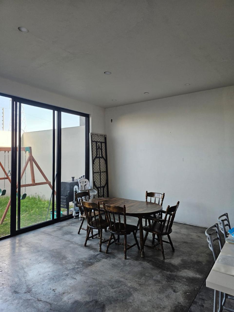 casa en venta en valle imperial