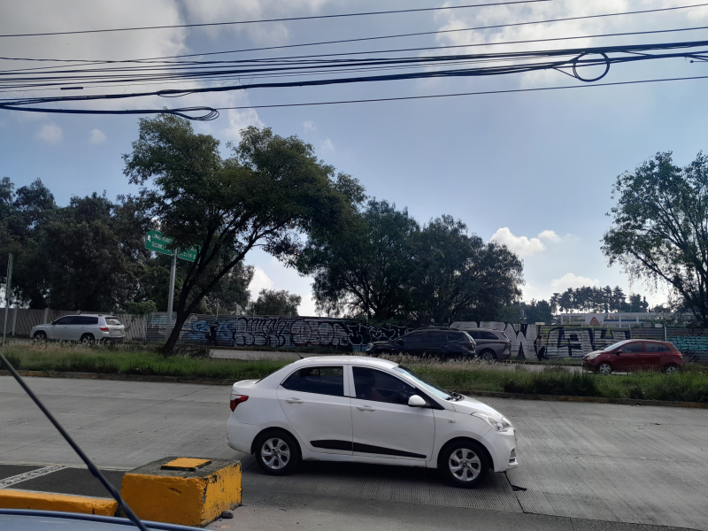 terreno plurifamiliar sobre super avenida lomas verdes naucalpan 