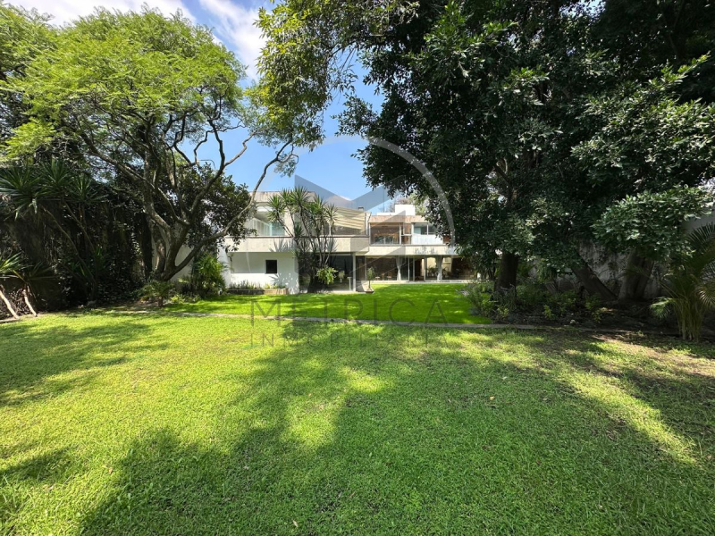 Casa en venta para remodelar en Lomas de Chapultepec