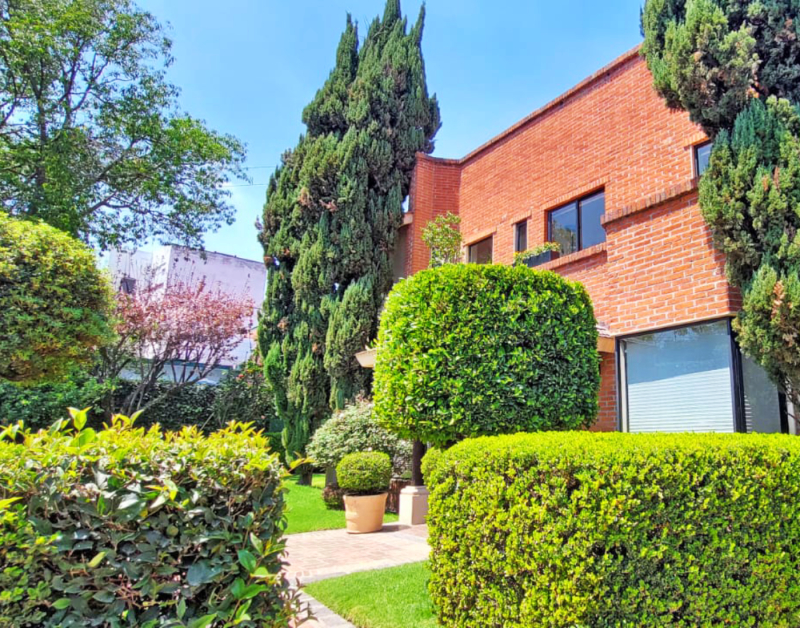 Casa En Renta En Lomas De Chapultepec Con 985m2 De Terreno