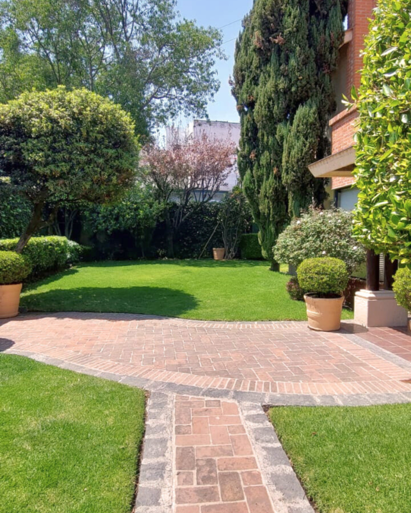 Casa En Renta En Lomas De Chapultepec Con 985m2 De Terreno