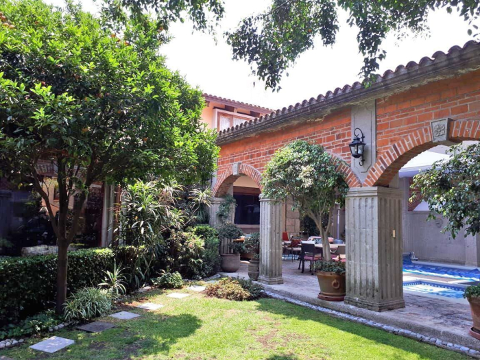 VENTA CASA BOSQUES DE LAS LOMAS BOSQUE DE SAUCES