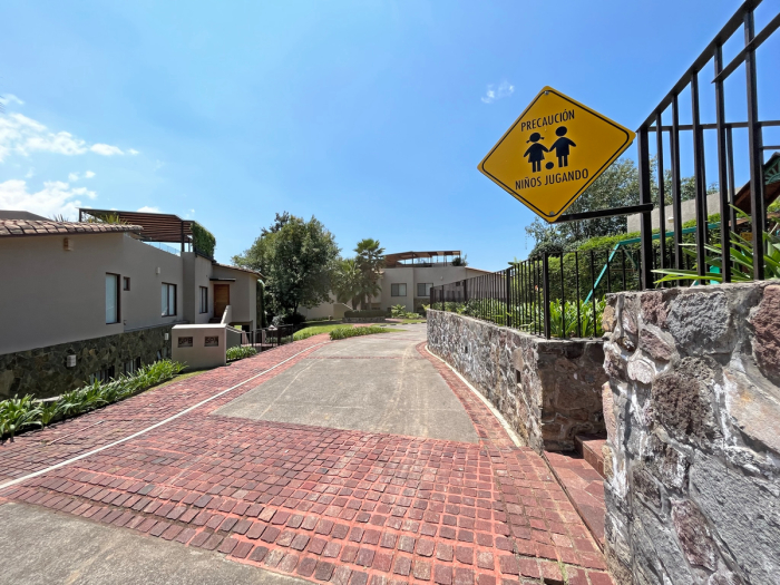 casa en venta en puerta del lago, valle de bravo