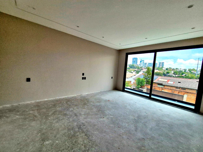 Magnífica Casa En Venta A Estrenar En Bosques De Las Lomas, Calle Cerrada