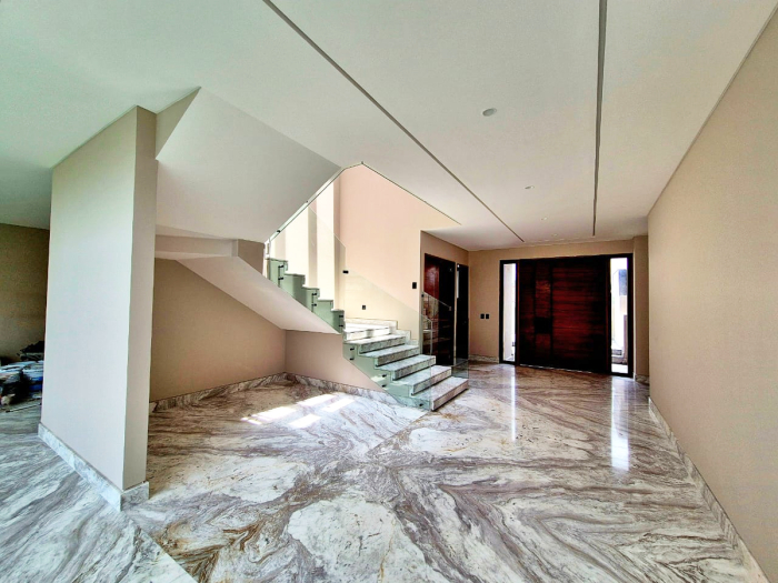 Magnífica Casa En Venta A Estrenar En Bosques De Las Lomas, Calle Cerrada