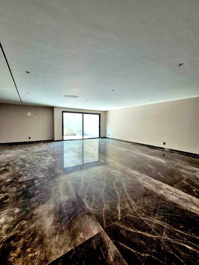 Magnífica Casa En Venta A Estrenar En Bosques De Las Lomas, Calle Cerrada