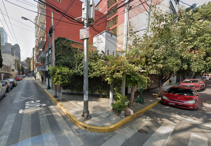 Venta  Terreno Habitacional Con Construcción