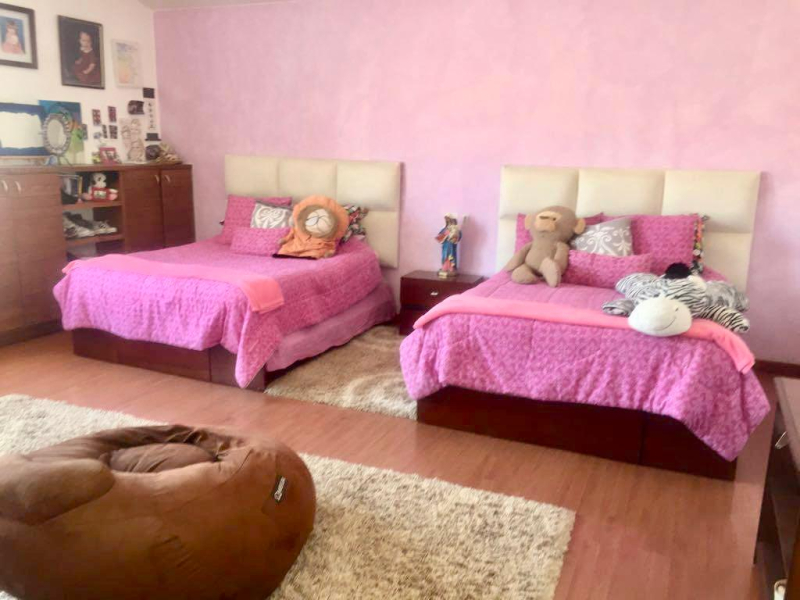 casa en venta en la ciudad de chuhuahua, con seguridad, doble altura y  terrazas