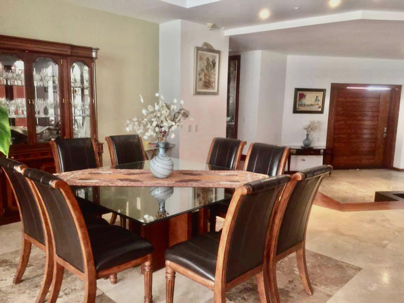 casa en venta en la ciudad de chuhuahua, con seguridad, doble altura y  terrazas