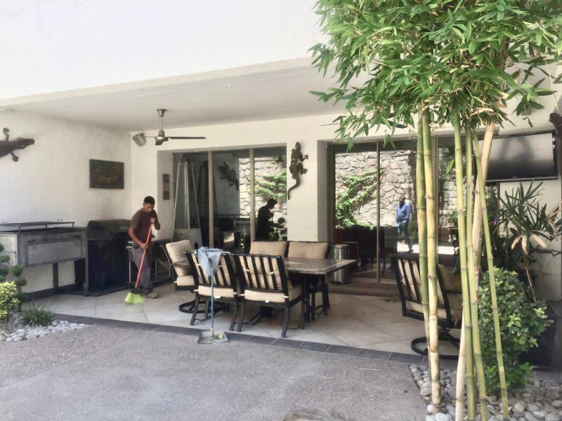 casa en venta en la ciudad de chuhuahua, con seguridad, doble altura y  terrazas