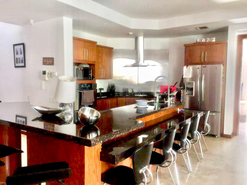 casa en venta en la ciudad de chuhuahua, con seguridad, doble altura y  terrazas