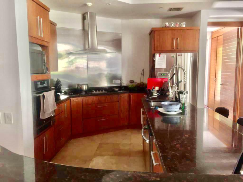 casa en venta en la ciudad de chuhuahua, con seguridad, doble altura y  terrazas