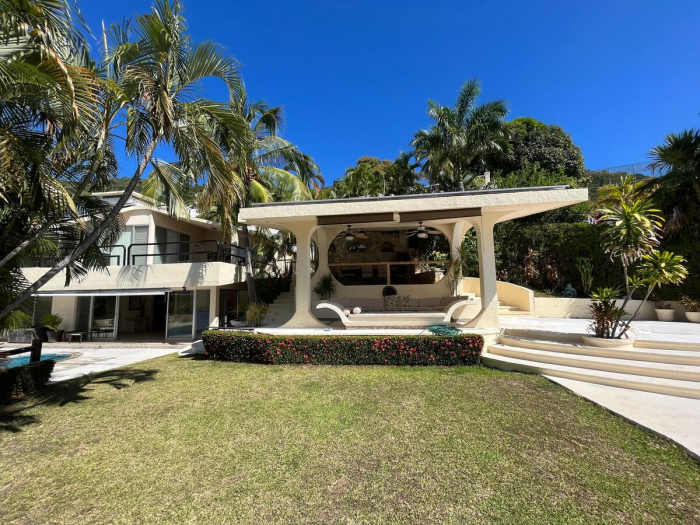 Acapulco, Lomas Del Marqués. Venta Casa 