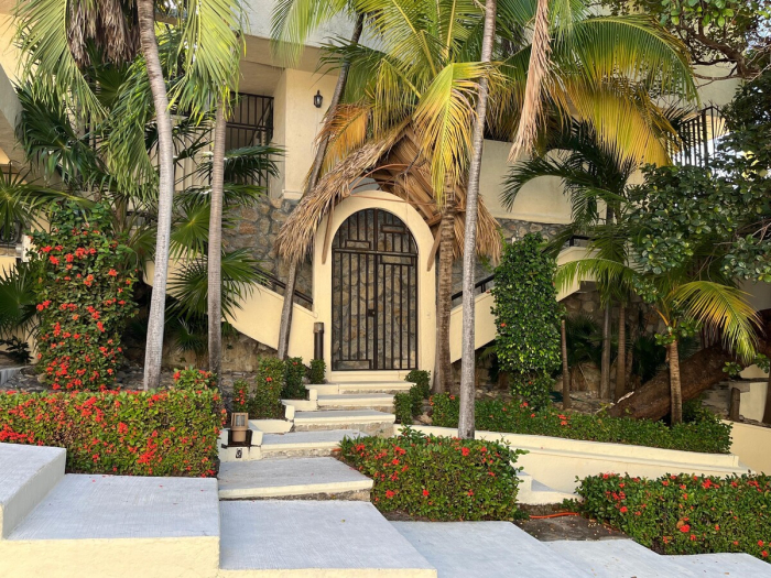 Acapulco, Lomas Del Marqués. Venta Casa 