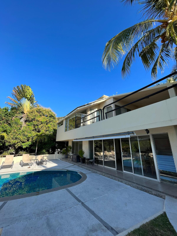 Acapulco, Lomas Del Marqués. Venta Casa 