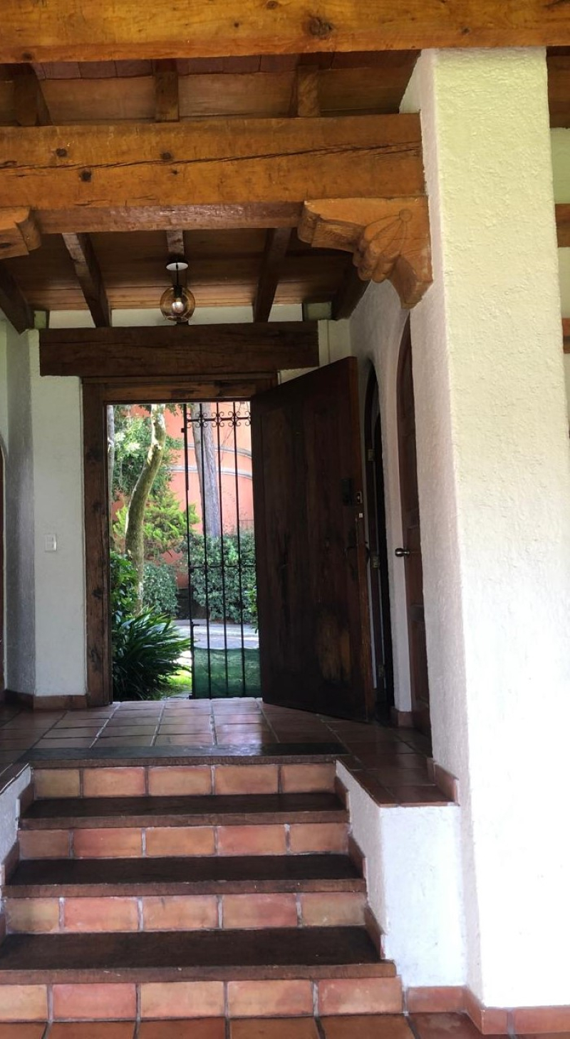 Casa En Renta En Lomas De Bezares