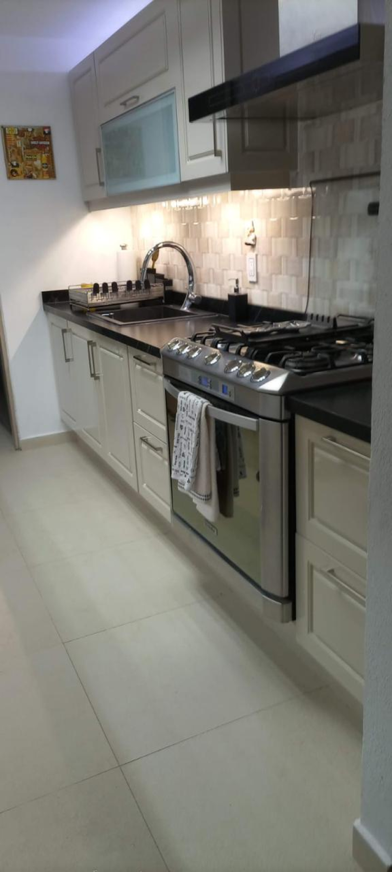 CASA REMODELADA CON TERRAZA EN VENTA BOSQUE REAL