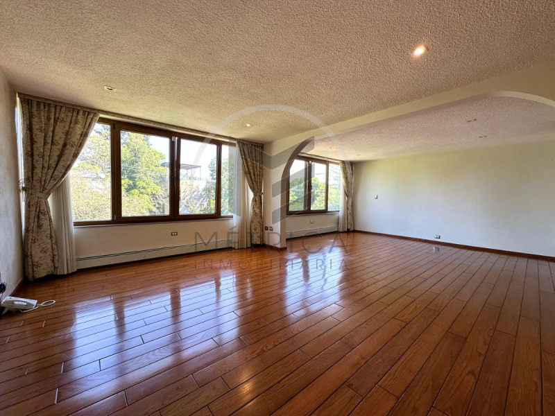 Casa en venta en Lomas de Chapultepec �?? Sierra Paracaima