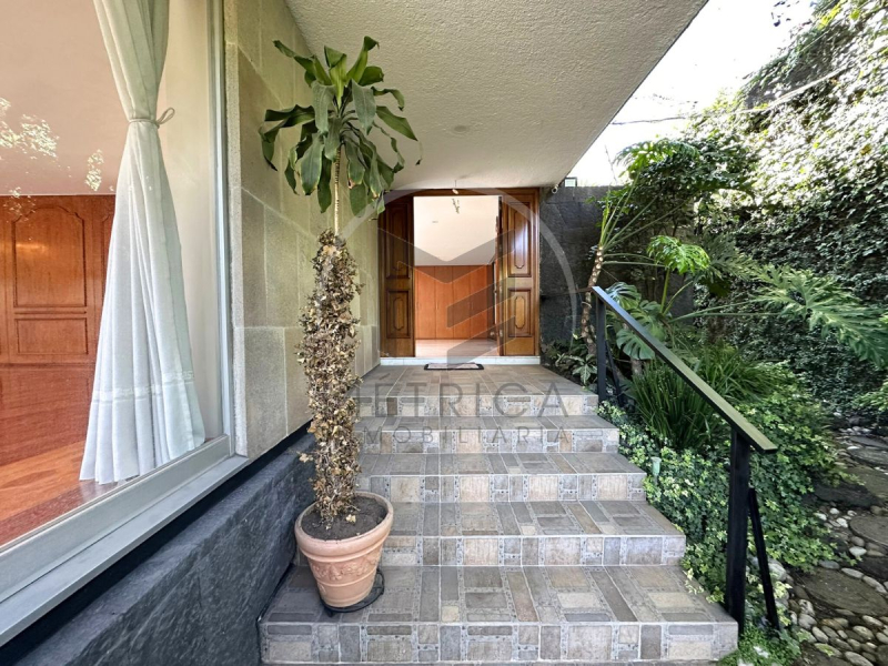 Casa en venta en Lomas de Chapultepec �?? Sierra Paracaima