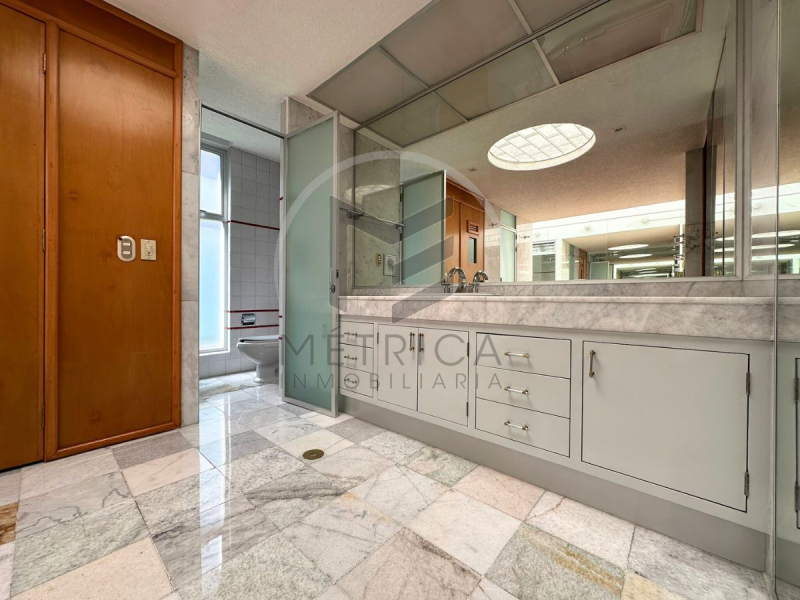 Casa en venta en Lomas de Chapultepec �?? Sierra Paracaima