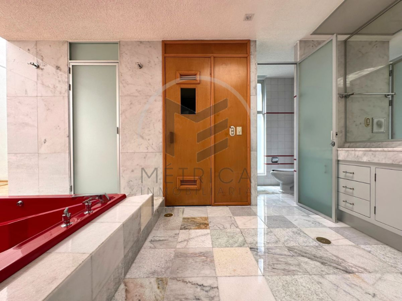 Casa en venta en Lomas de Chapultepec �?? Sierra Paracaima