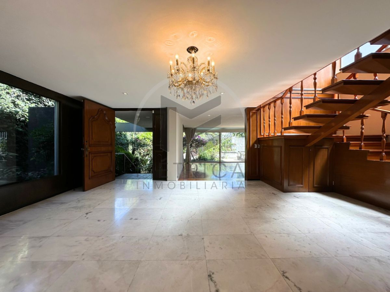 Casa en venta en Lomas de Chapultepec �?? Sierra Paracaima