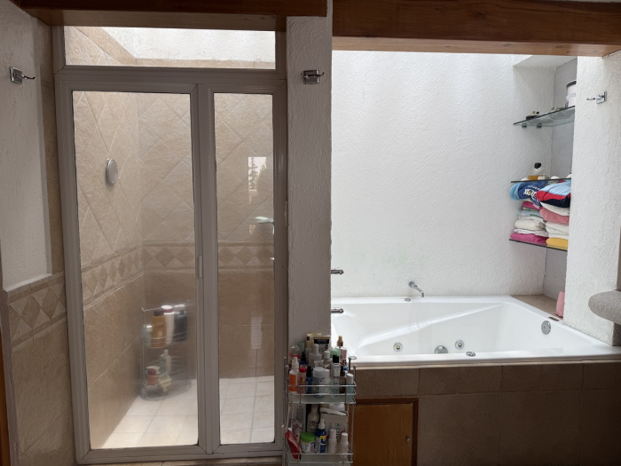 Linda casa Condominio La Cima, muy cerca de Santa Fe.