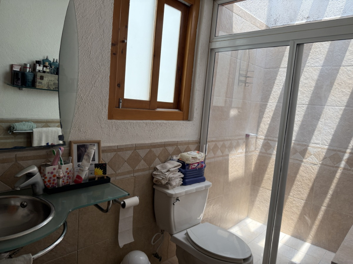 Linda casa Condominio La Cima, muy cerca de Santa Fe.