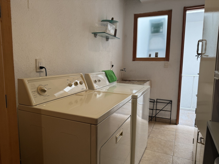 Linda casa Condominio La Cima, muy cerca de Santa Fe.