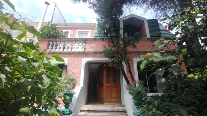 Casa En Venta Y Terreno En Jardines De Coyoacan