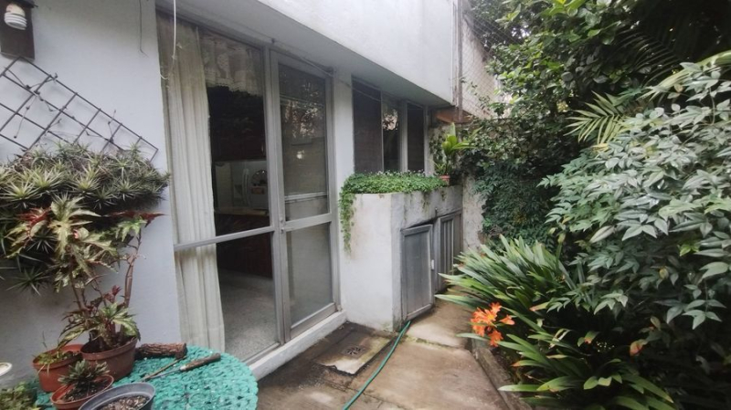Casa En Venta Y Terreno En Jardines De Coyoacan