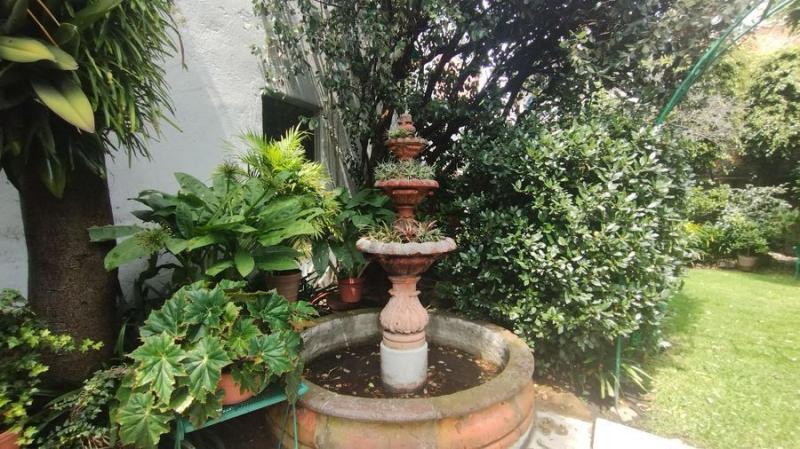 Casa En Venta Y Terreno En Jardines De Coyoacan
