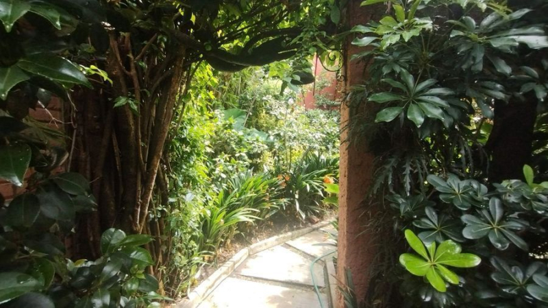 Casa En Venta Y Terreno En Jardines De Coyoacan
