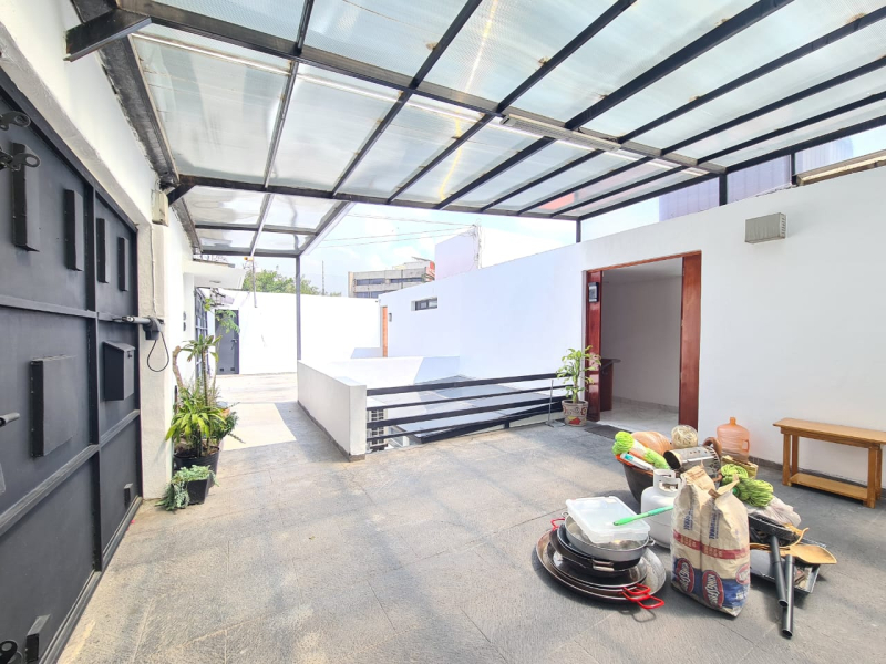 SE VENDE CASA EN CIRCUITO NOVELISTAS CIUDAD SATELITE.