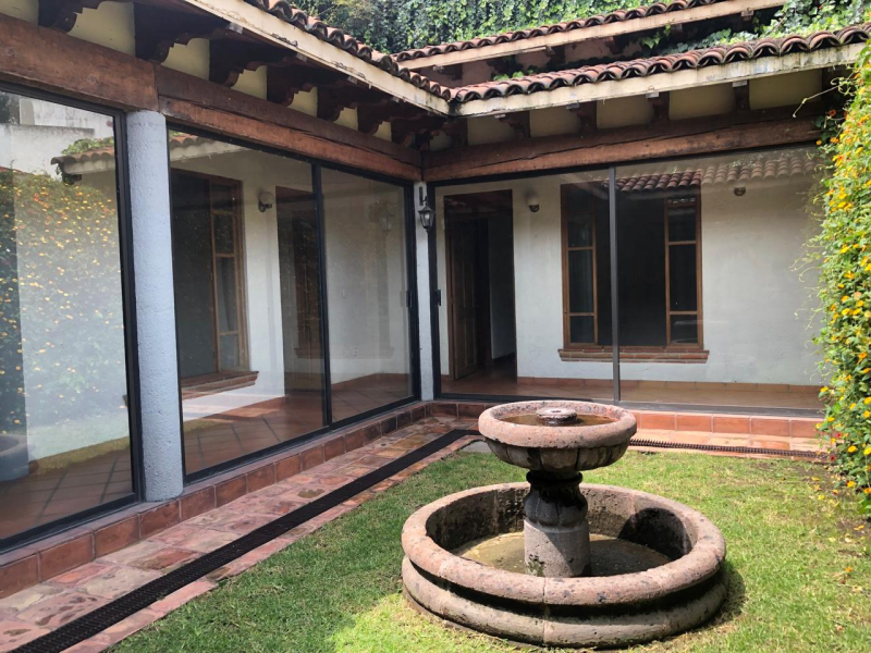 Casa En Venta En Paseo De Las Lomas