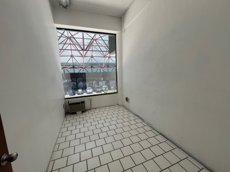 Local Comercial En Venta En Plaza Exhimoda Guadalajara