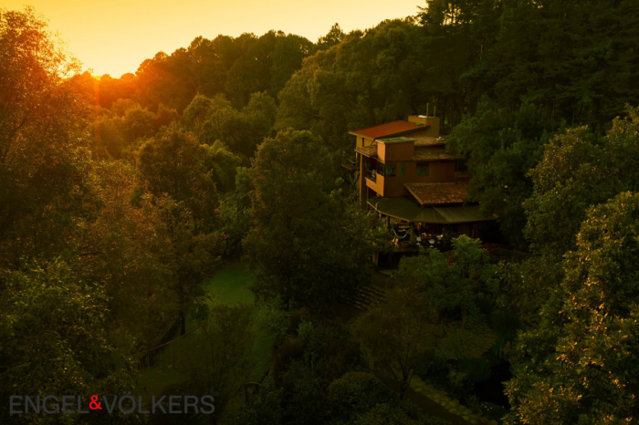 Casa En Venta En Valle De Bravo. AH0 ART VILLA