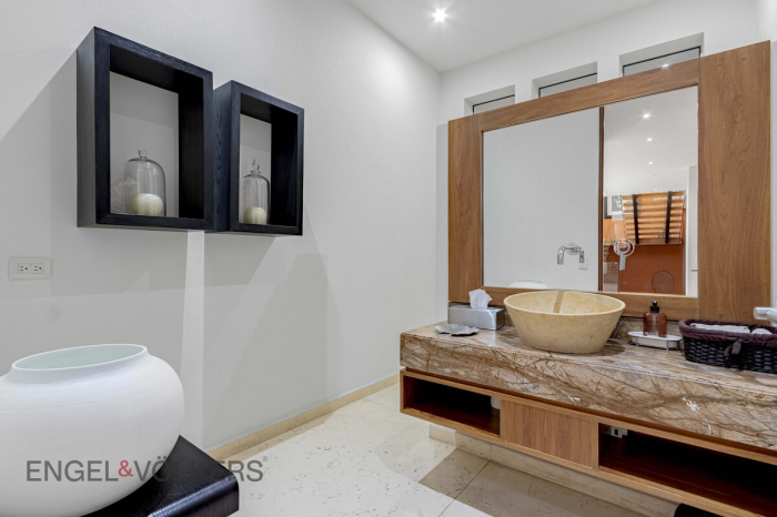 Casa De Lujo En Venta En Jardines Del Pedregal | 4 Recámaras | 1,588 M²