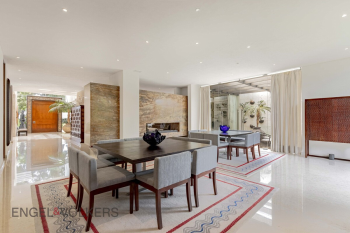 Casa De Lujo En Venta En Jardines Del Pedregal | 4 Recámaras | 1,588 M²