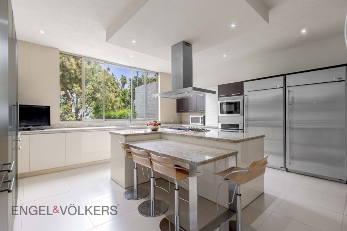 Casa De Lujo En Venta En Jardines Del Pedregal | 4 Recámaras | 1,588 M²