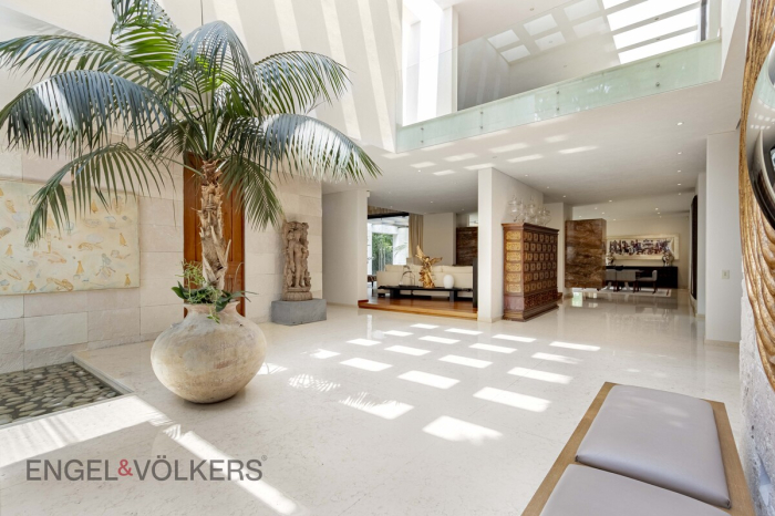 Casa De Lujo En Venta En Jardines Del Pedregal | 4 Recámaras | 1,588 M²