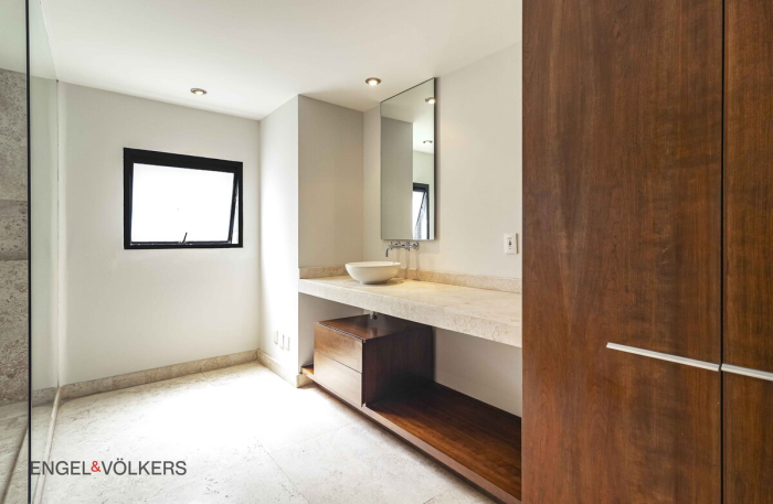 renta departamento, excelente ubicación con roof top en temistocles, polanco.