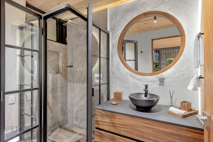 Venta De Fracción, Casa La Lagartija, Valle De Bravo.