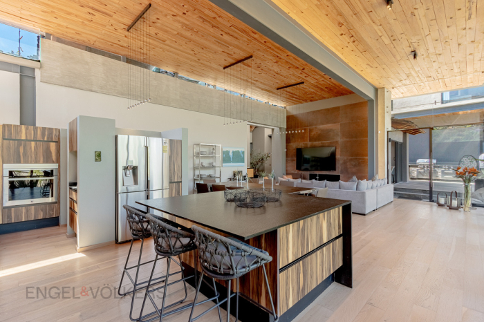 Venta De Fracción, Casa La Lagartija, Valle De Bravo.