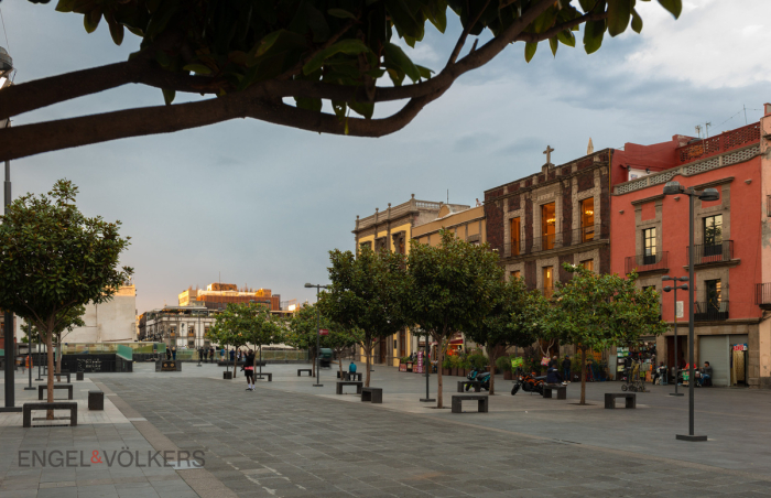 Edificio Comercial En Renta Seminario 12, Centro Histórico CDMX