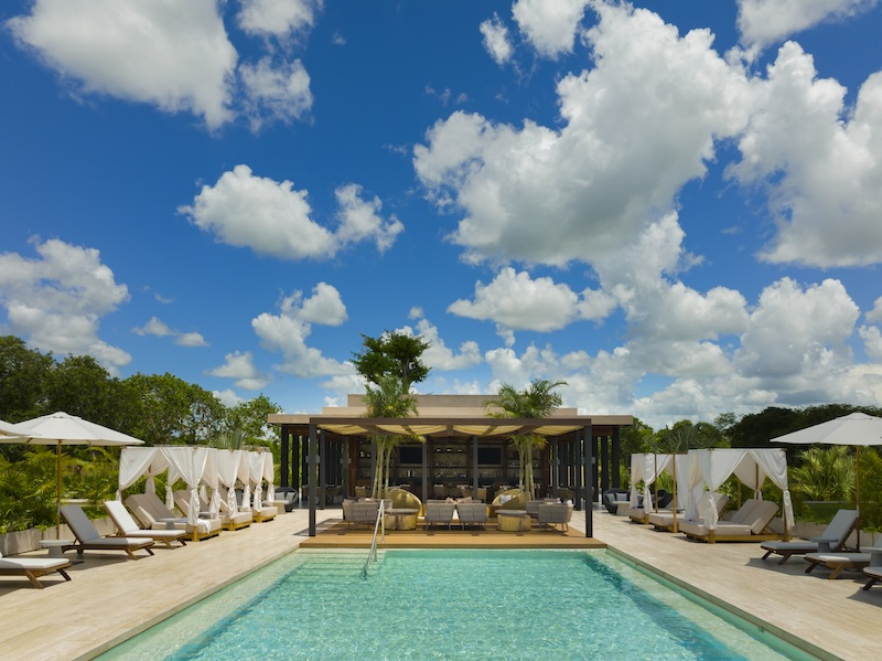 Penthouse De Lujo En Venta Hacienda Xcanatun 2 Recámaras , 2.5 Baños