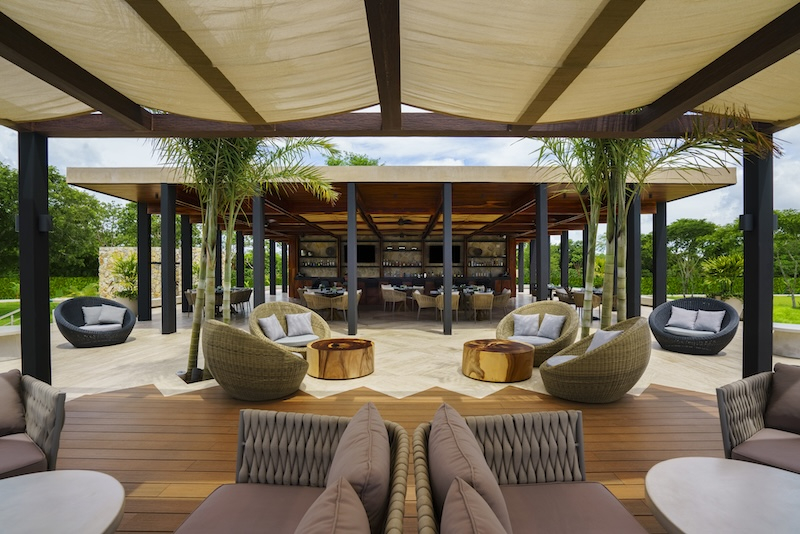 Penthouse De Lujo En Venta Hacienda Xcanatun 2 Recámaras , 2.5 Baños